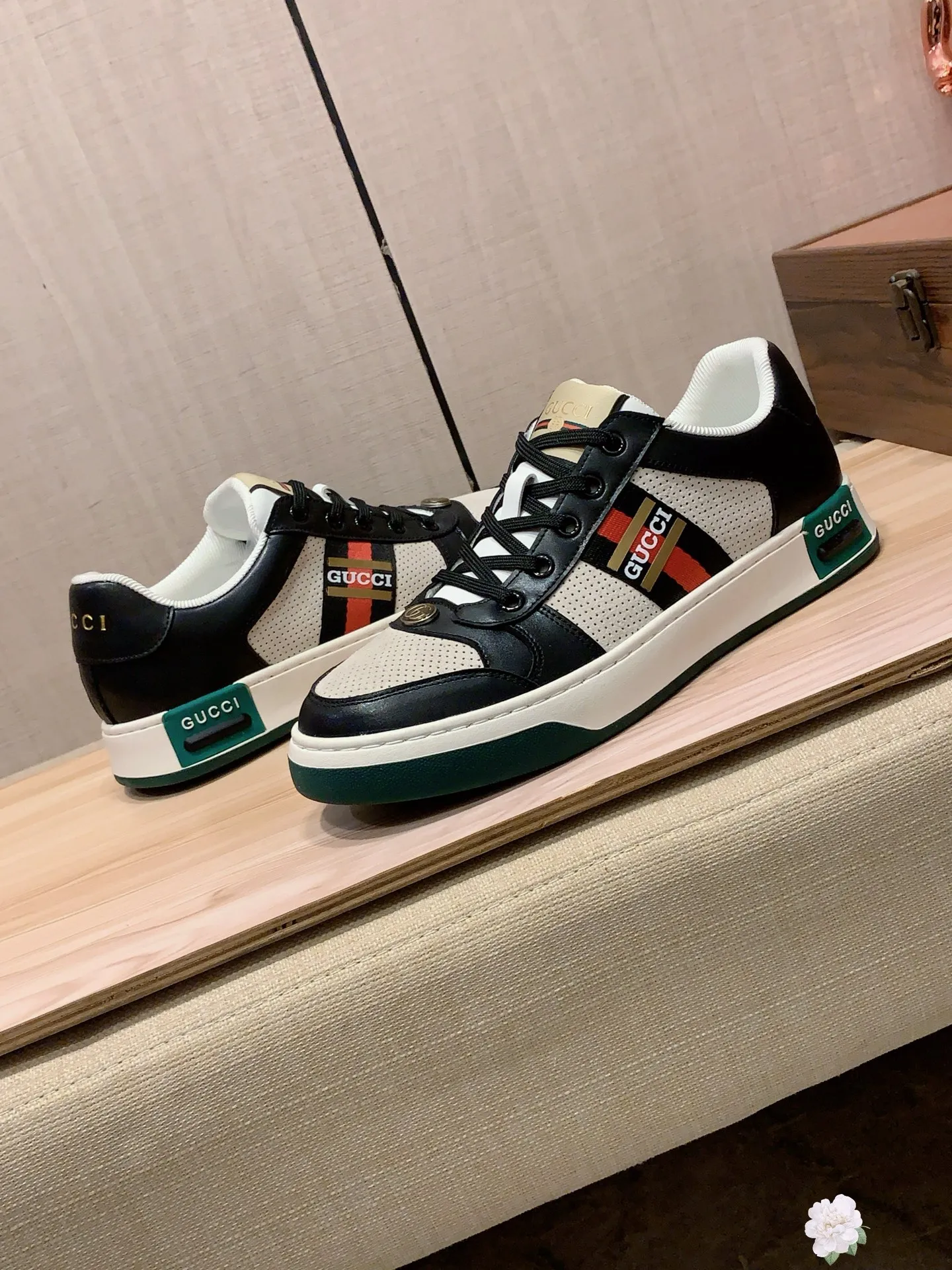 Men's Men's Shoes💰420💰💰🎩🎩[Lightning][Lightning] "Gucci*" The latest and most popular casual shoes, top brand [seduce] luxury ~ purchasing agency, top ~ quality. [Strong] The upper is made of imported breathable cowhide with fabric material ➕ Breathable sheepskin feet (•) and fine workmanship. The original stylish and stylish soft rubber wear-resistant and non-slip outsole is light and comfortable on the feet. The real thing looks better when photographed. 013: Size: 38-44, 3️⃣ colors selected
